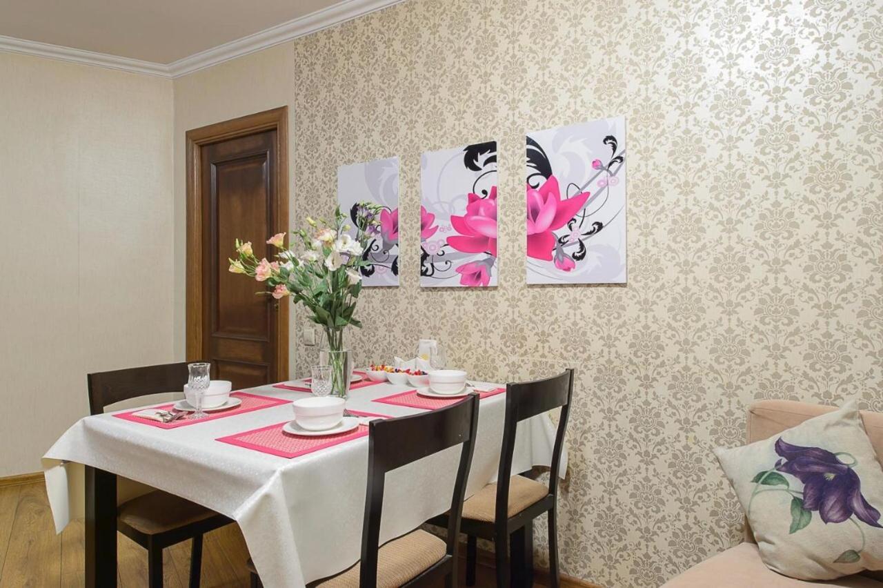 Золотой Квадрат Шевченко 75 Appartement Alma-Ata Buitenkant foto