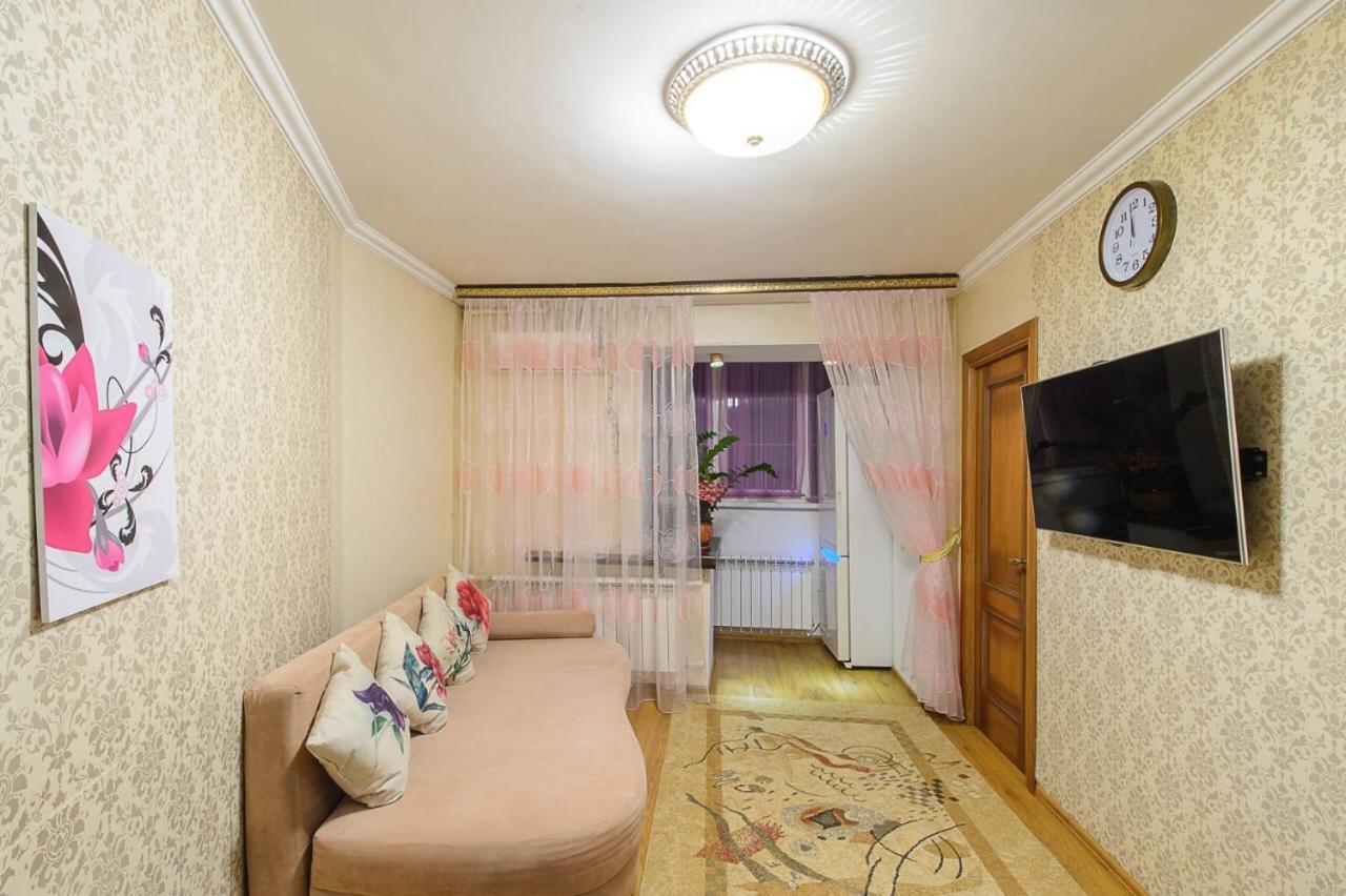 Золотой Квадрат Шевченко 75 Appartement Alma-Ata Buitenkant foto